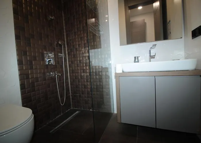 Отель A'la Grand *